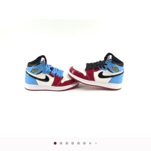 Nike Retro Jordan 1 Mid OG Size 4Y/5.5W NWOB